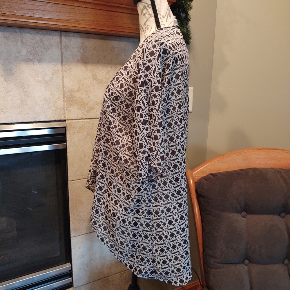 💥3/$20LuLaRoe size 3 (fits an adult size small/medium) Kimono! - Picture 5 of 8